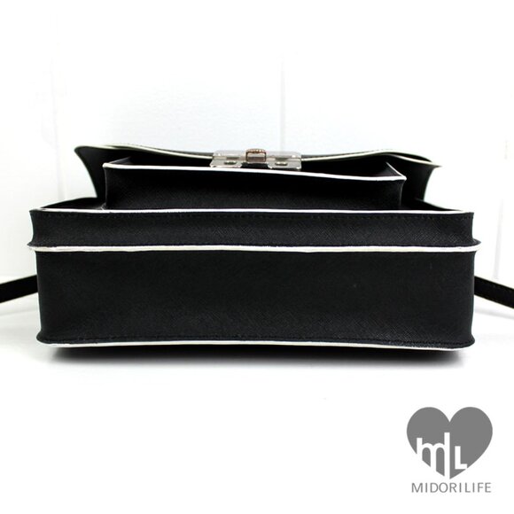 MARC BY MARC JACOBS Lip Lock Crossbody Bag - Picture 5 of 16